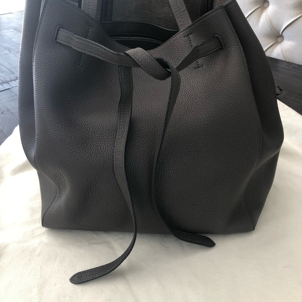 Celine Hobo